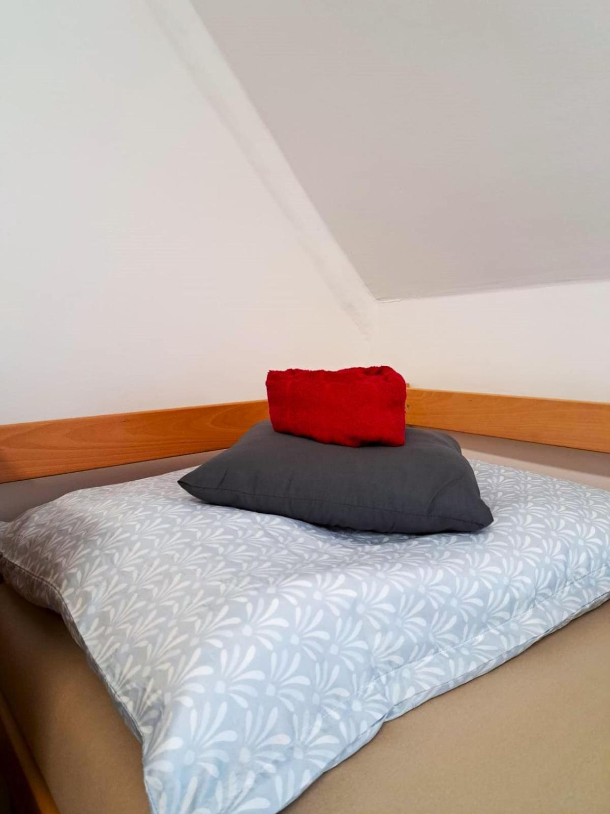 Апартаменты Rentcenter79 Sankt Peter-Freienstein Экстерьер фото